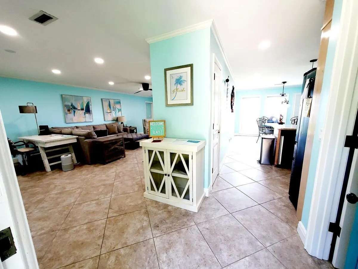 Holiday home Hidden Gem With New Patio And Private Dock