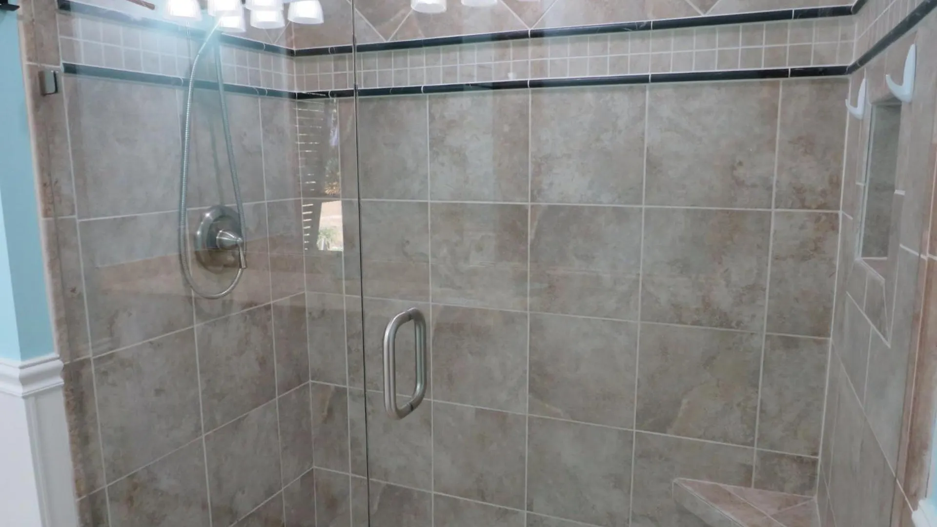 Holiday home Hidden Gem With New Patio And Private Dock